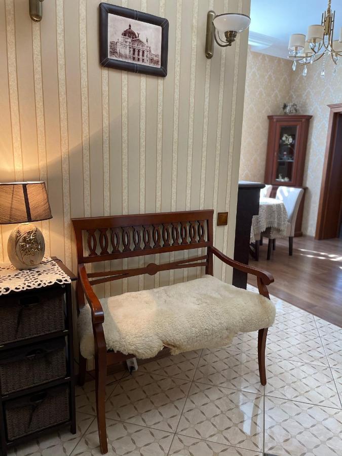 Apartment On Franka Lviv Dış mekan fotoğraf