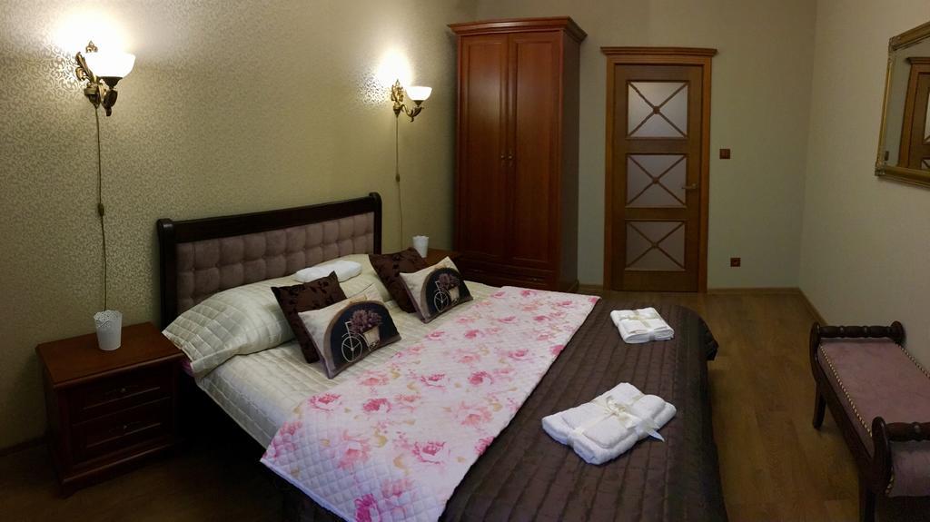 Apartment On Franka Lviv Dış mekan fotoğraf
